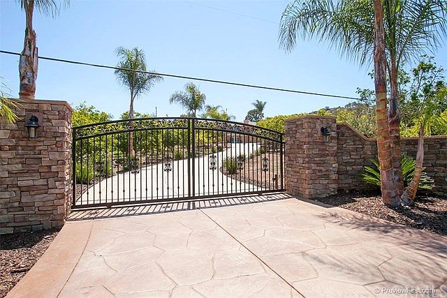 1st image of 30044 Red Mountain Dr