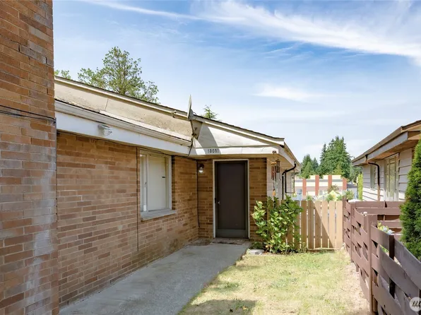 13049 35th Avenue NE, Seattle, WA 98125