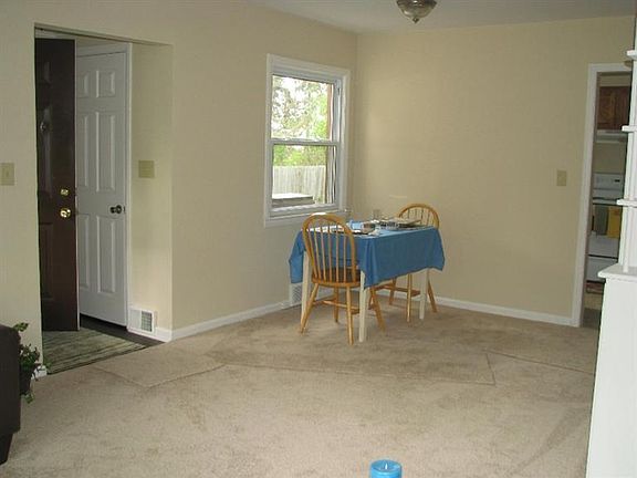 4th image of 2226 Parkwood Ave