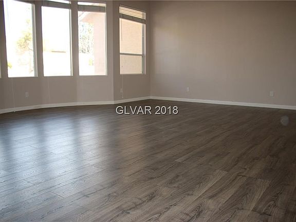 2nd image of 500 S Grand Central Pkwy