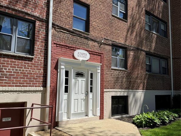 91 Tulip Avenue #C2, Floral Park, NY 11001