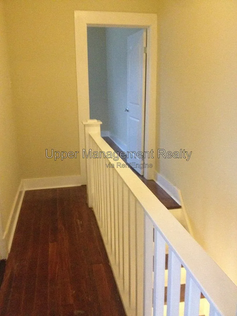 3 bed, 2.0 bath, 1350 sqft, $1,400 — Photo 4