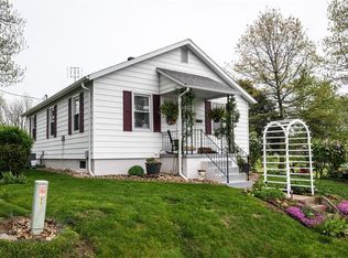 1018 Sparta St, Saint Libory, IL 62282