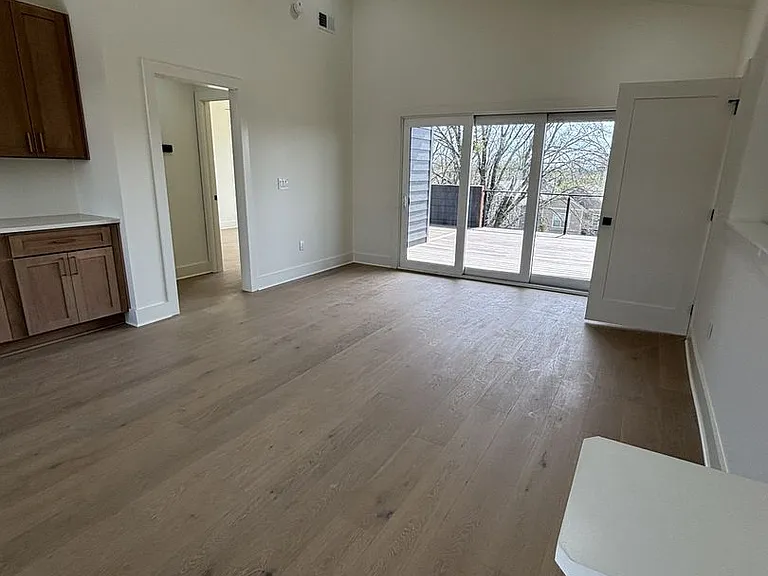 4A Belle Forrest Ave — Photo 16