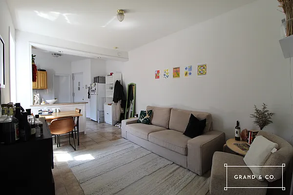 Rented by Grand & Co. | media 13