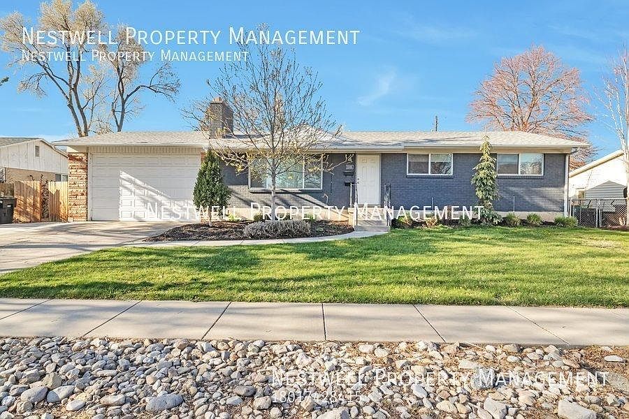 1st image of 1335 E Maplewood Dr #A
