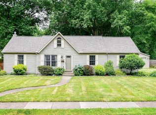 220 Beck Rd, Avon Lake, OH 44012