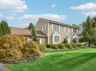 8 Thunder Rd, Glenwood, NJ 07418