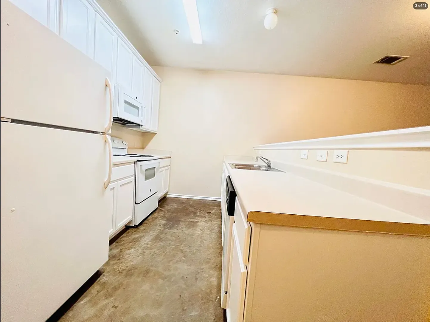 3 bed, 2.5 bath, 1421 sqft, $1,095 — Photo 4
