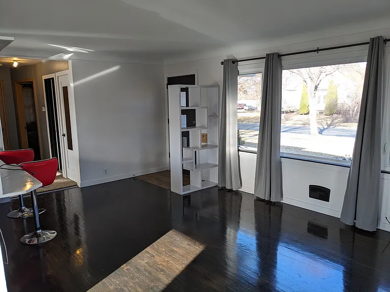 5437 Logan Ave N — Photo 7
