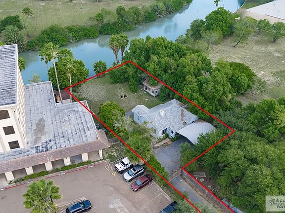 3rd image of 3495 Boca Chica Blvd