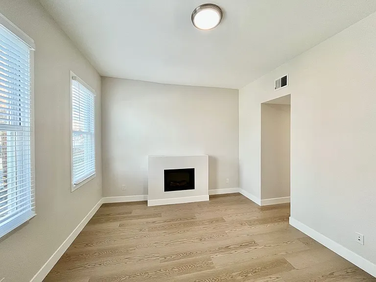 Spectacular, Completely Renovated 2 Bed/1 Bath Fully — Photo 2