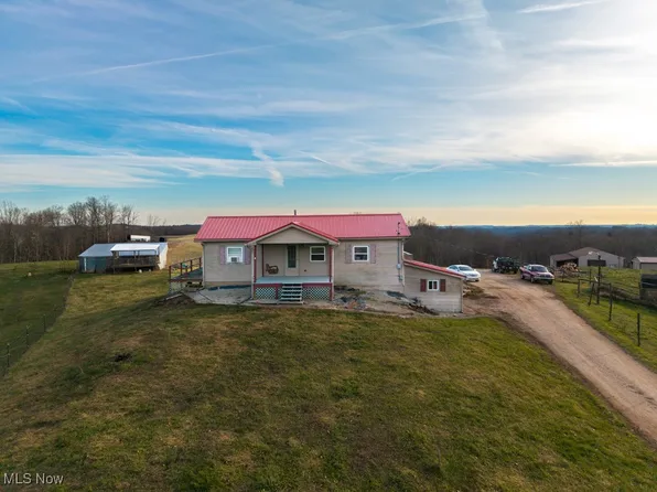 360 E Henniger Rd, Whipple, OH 45744