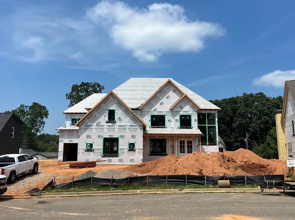 2422 Wolf Meadow Ln, Buford, GA 30518