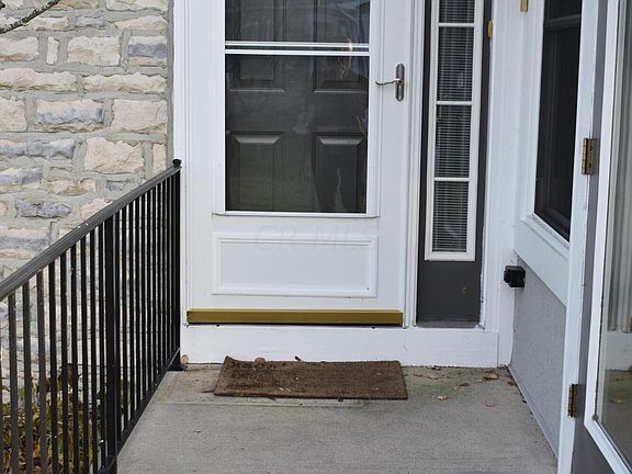 5th image of 393 Adrienne Dr