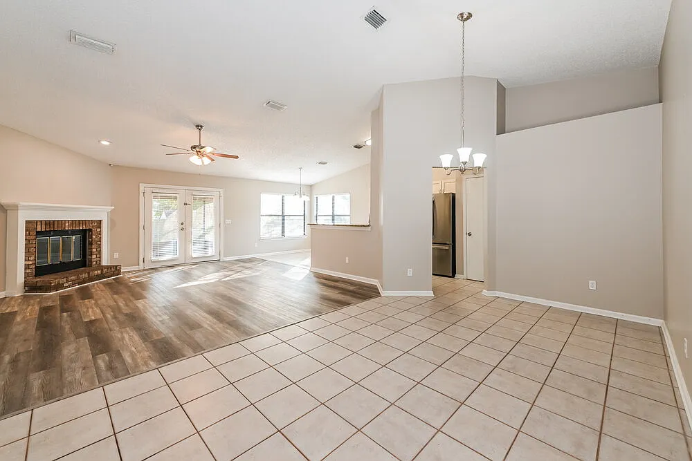 3 bed, 2.0 bath, 1560 sqft, $2,780 — Photo 4