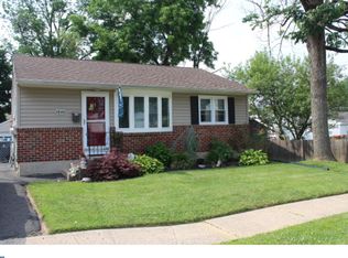 1640 Crestview Ave, Willow Grove, PA 19090