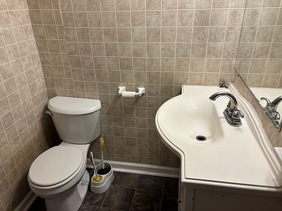 Downstairs Full Bathroom