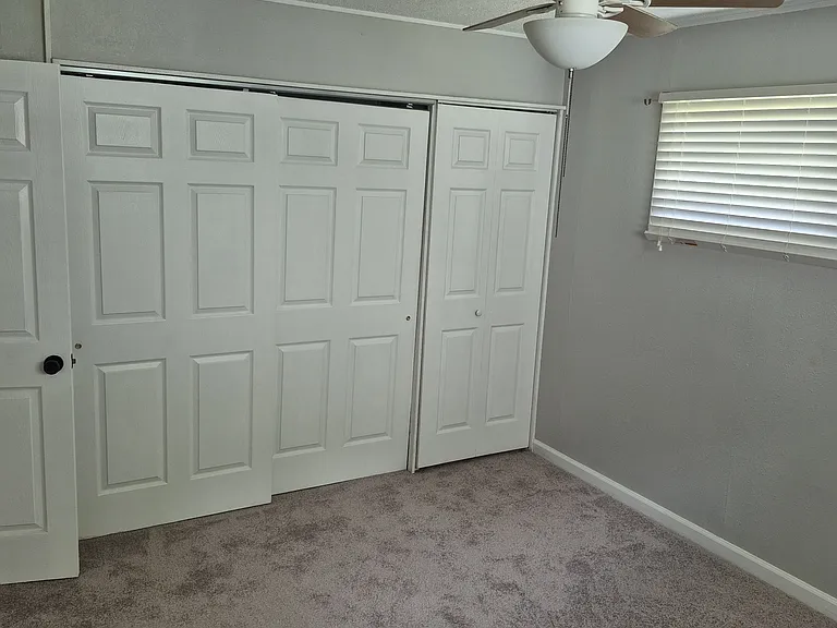 1213 Lawrence Ave — Photo 8