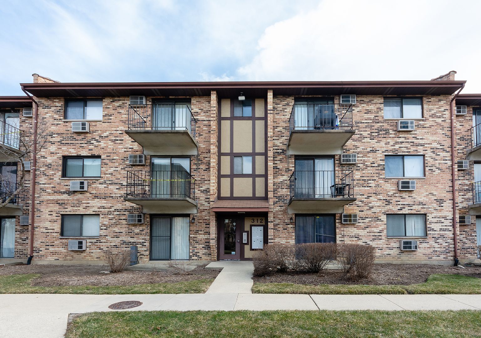 312 Klein Creek Ct #2C, Carol Stream, IL 60188 | MLS #11951743 | Zillow