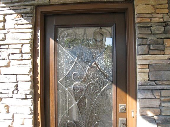 5th image of 217 Lee Ave