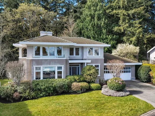 805 Del Monte Ln, Saanich, BC V8Y 3H2