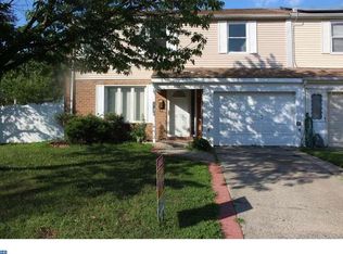 202 Hollybush Pl, Clementon, NJ 08021