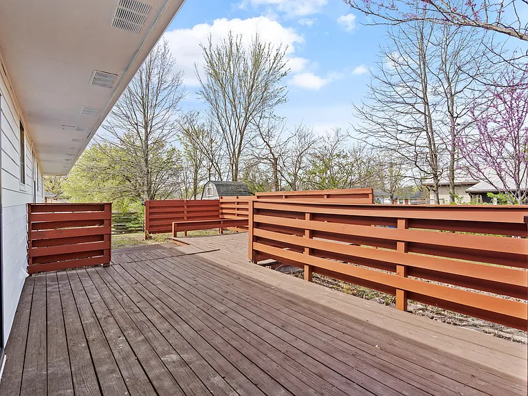 1103 Sioux Dr — Photo 23