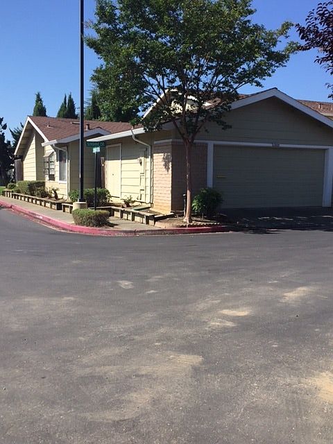 1st image of 2839 Sunshine Cir