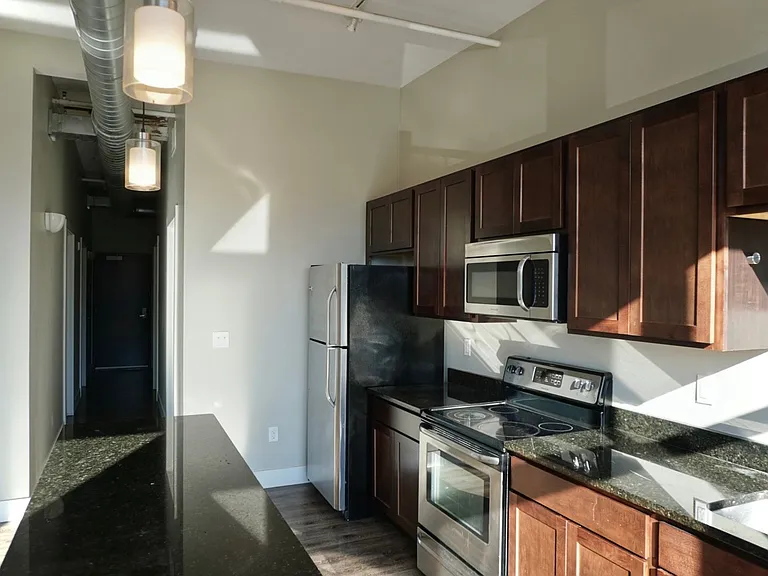855 Michigan St NE — Photo 5