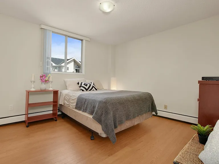 117 14th Ave SW — Photo 30