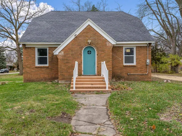 2029 Forest View Rd, Rockford, IL 61108