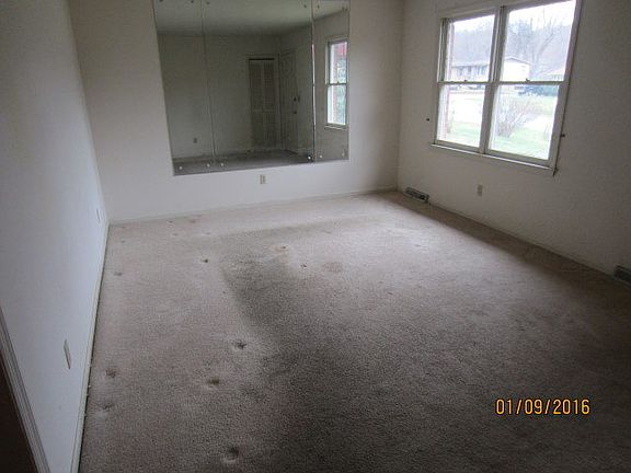 2nd image of 485 Fellowship Dr