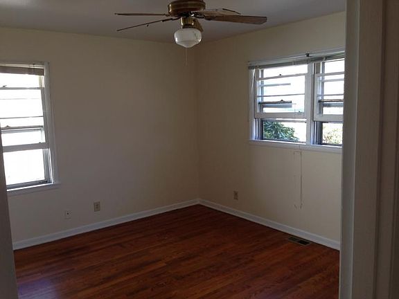 2nd image of 2614 Virginia Blvd NW