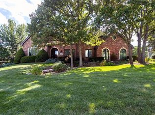 6008 NE Greenbrier St, Lees Summit, MO 64064