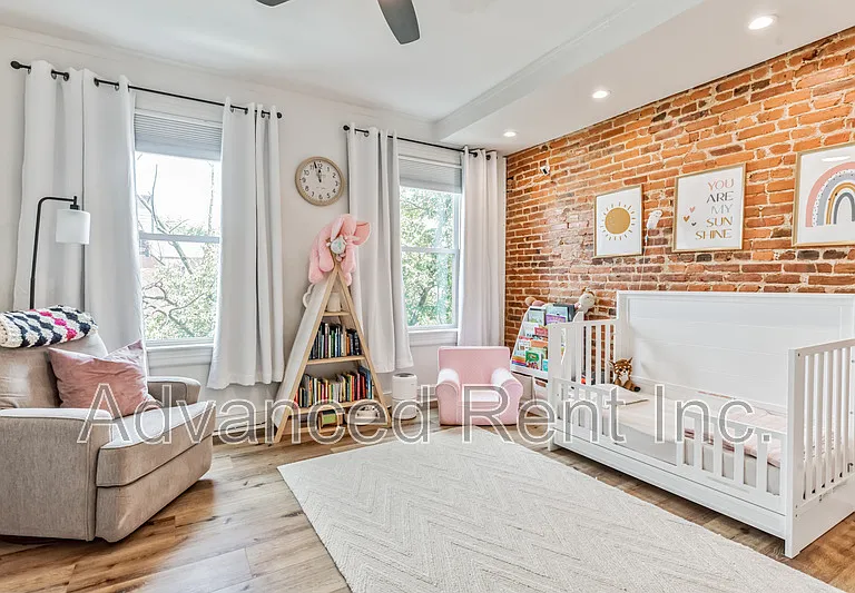 3603 Hudson St — Photo 9