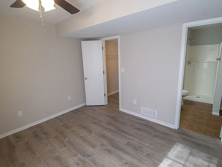 1401-1403 Bodie Dr — Photo 43
