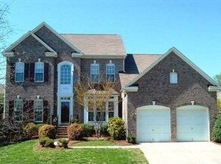 15532 Donnington Dr, Charlotte, NC 28277