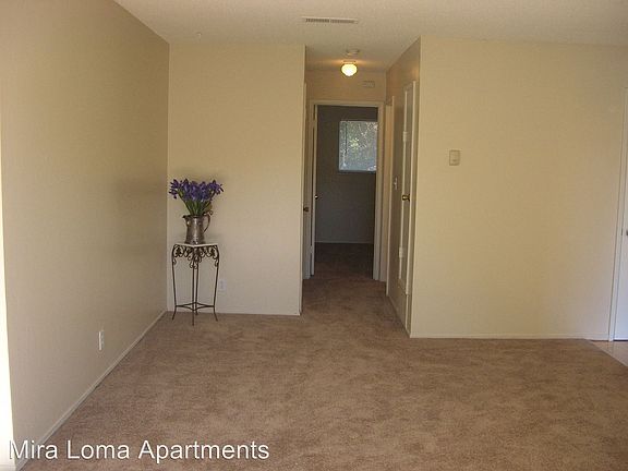 4th image of 225 Avery Ln APT 1