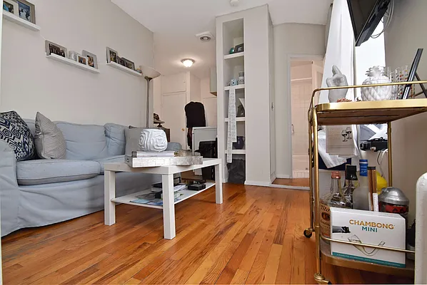 Rented by J Misrahi Realty Corp | media 16