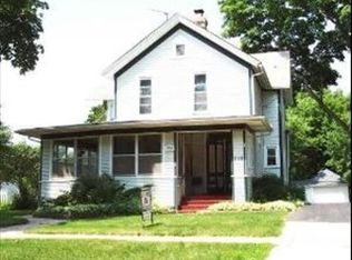 712 Brook St, Elgin, IL 60120