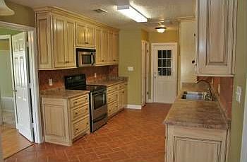 5th image of 4318 Shadowwood Dr