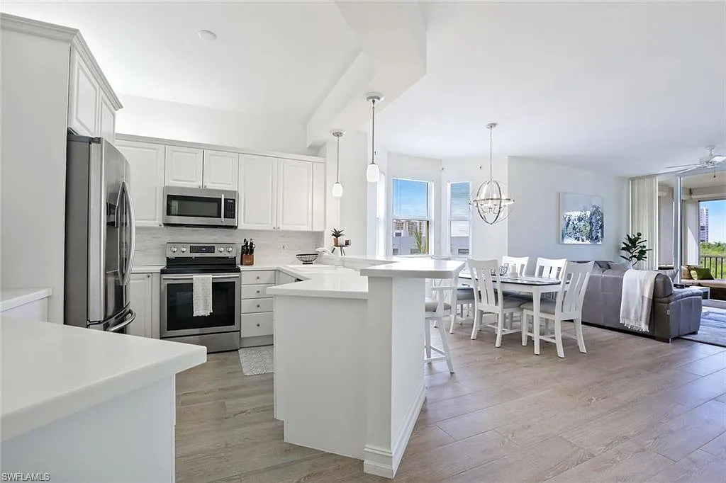 3 bed, 2.0 bath, 1734 sqft, $13,500 — Photo 4