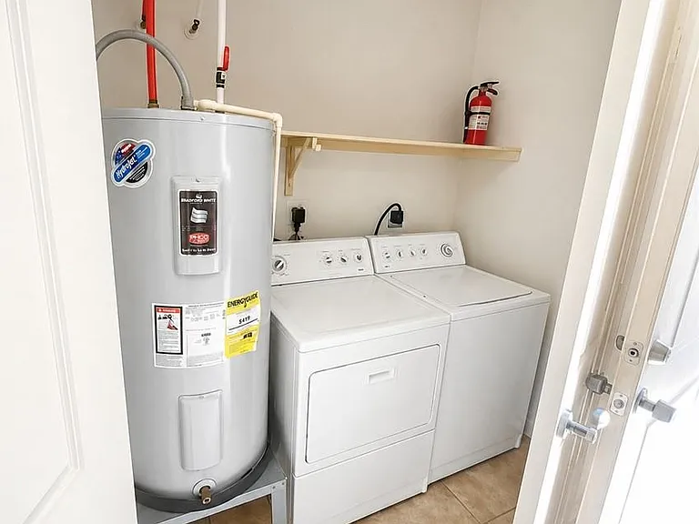 2707 E Garfield Ave #A — Photo 18