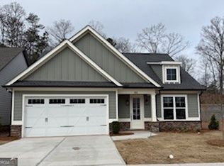 388 Maple View Dr, Carrollton, GA 30117