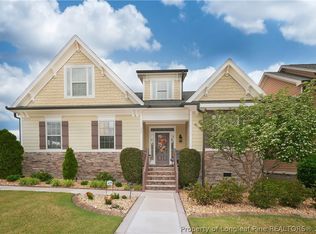 11 Skipping Pines Ct, Spring Lake, NC 28390