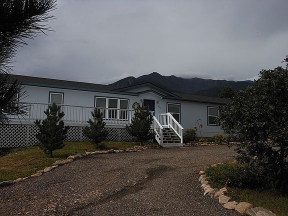 320 sq ft deck