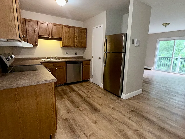 21 Chapel Hill Dr #11 — Photo 2