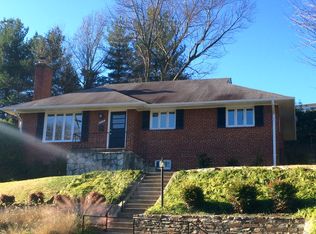 4006 35th St N, Arlington, VA 22207