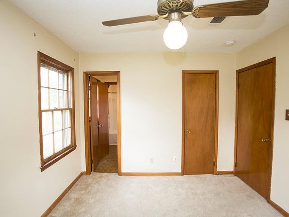 5th image of 4102 Talwell Dr SW
